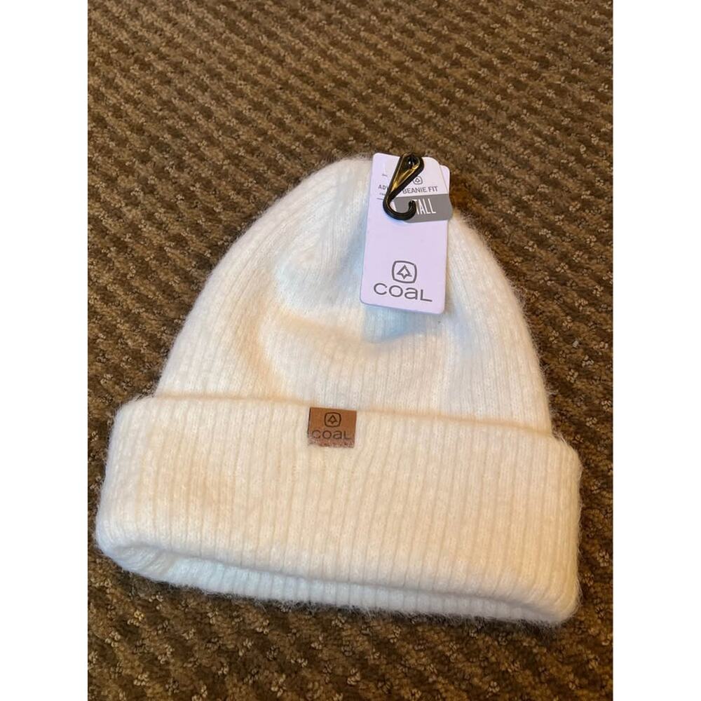 🤍Coal Pearl beanie. OSFM. BNWT!!🤍